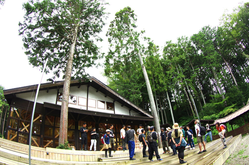 小田原で広がる狩猟の世界。 里山経営を実践する現地スタッフに森を学ぶ